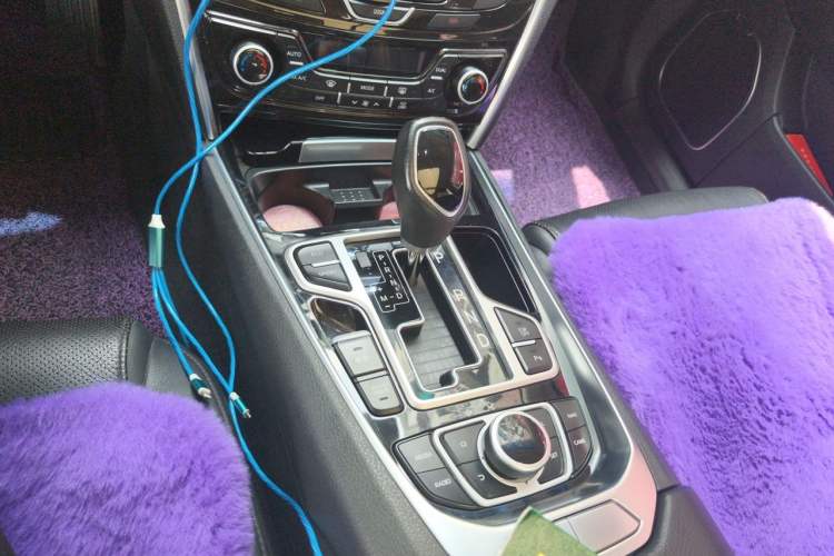 Used Geely Auto Emgrand GT 2015 1.8T Flagship Model Gear Lever