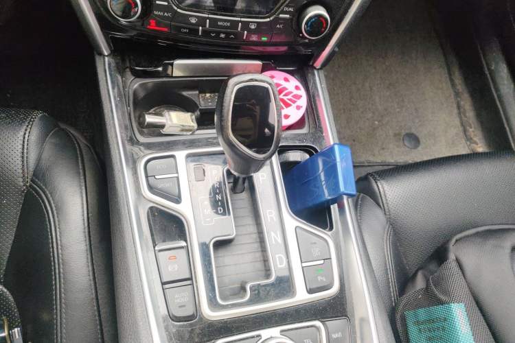 Used Geely Auto Emgrand GT 2015 2.4L Luxury Model Gear Lever