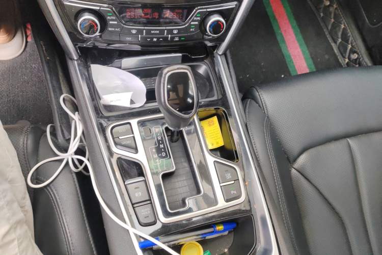 Used Geely Auto Emgrand GT 2015 2.4L Comfort Model Gear Lever
