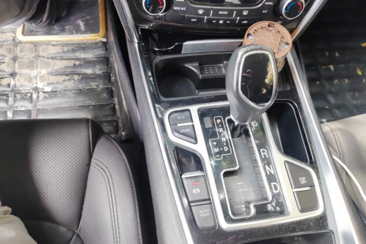 Used Geely Auto Emgrand GT 2015 2.4L Standard Edition Gear Lever