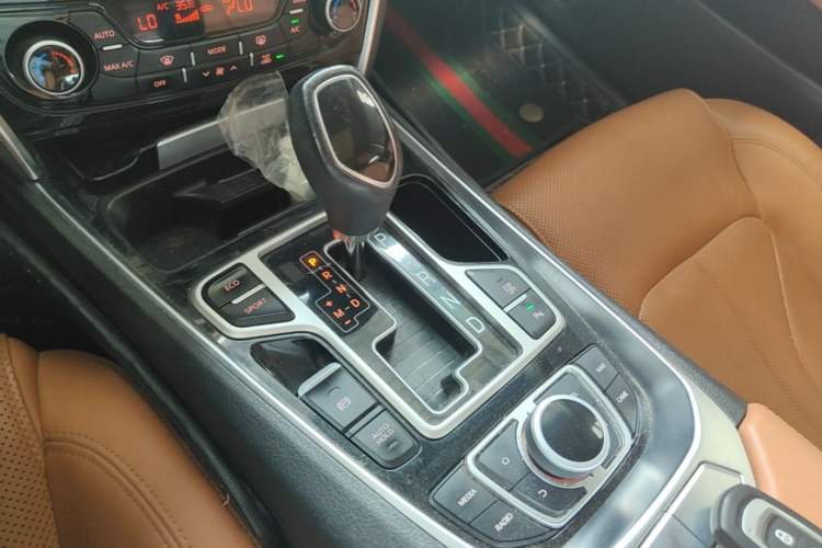 Used Geely Auto Emgrand GT 2015 1.8T Flagship Model Gear Lever