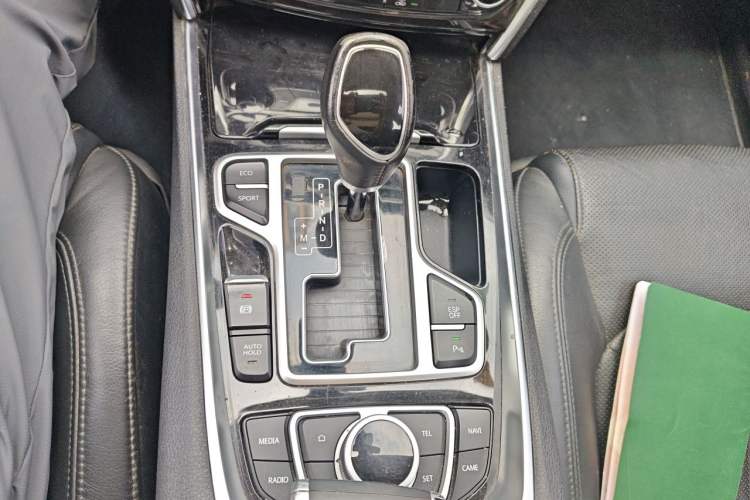 Used Geely Auto Emgrand GT 2015 1.8T Premium Model Gear Lever