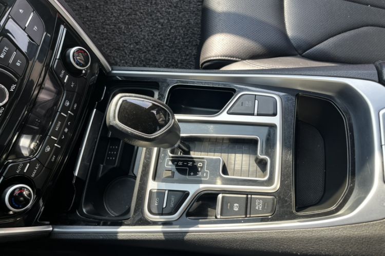 Used Geely Auto Emgrand GT 2015 1.8T Standard Model Gear Lever