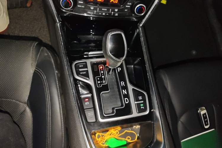 Used Geely Auto Emgrand GT 2015 2.4L Comfort Model Gear Lever