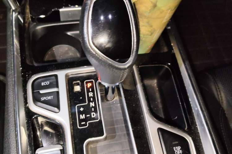 Used Geely Auto Emgrand GT 2015 2.4L Comfort Model Gear Lever