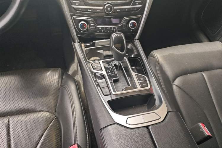 Used Geely Auto Emgrand GT 2015 2.4L Comfort Model Gear Lever