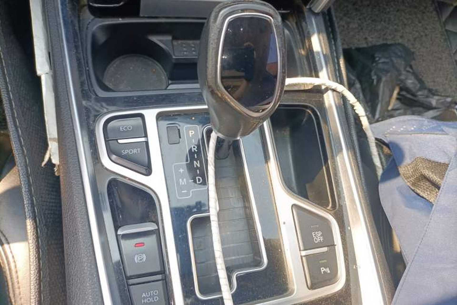 Used Geely Auto Emgrand GT 2015 2.4L Comfort Model Gear Lever