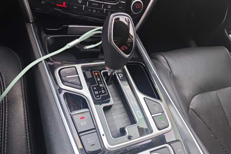 Used Geely Auto Emgrand GT 2015 1.8T Premium Model Gear Lever