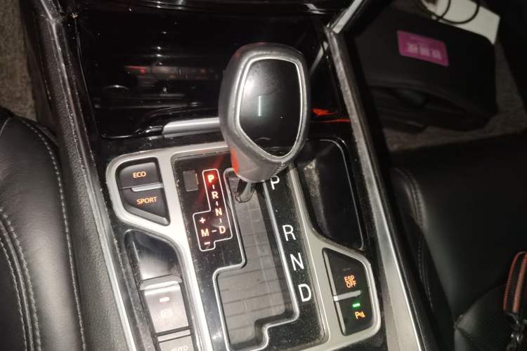 Used Geely Auto Emgrand GT 2015 2.4L Comfort Model Gear Lever