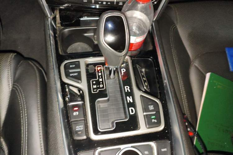 Used Geely Auto Emgrand GT 2015 1.8T Flagship Model Gear Lever