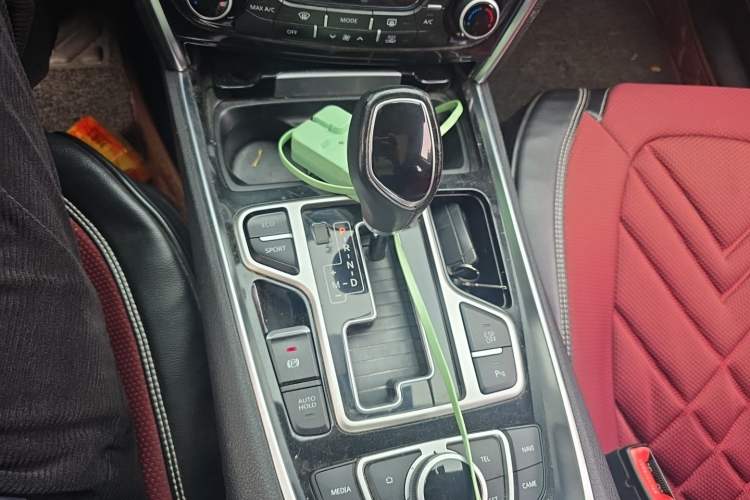 Used Geely Auto Emgrand GT 2015 1.8T Premium Model Gear Lever