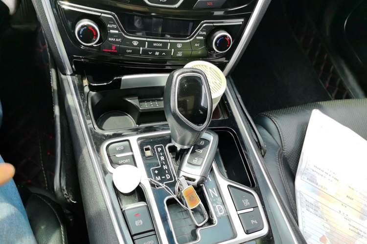 Used Geely Auto Emgrand GT 2015 3.5L Flagship Edition Gear Lever