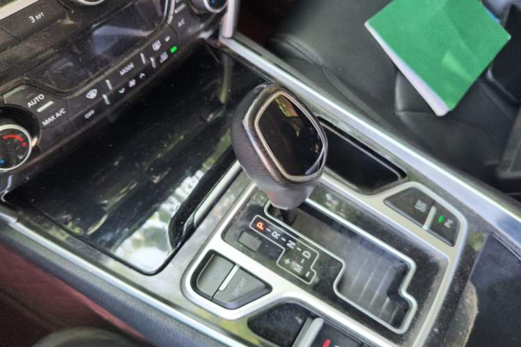 Used Geely Auto Emgrand GT 2015 2.4L Comfort Model Gear Lever