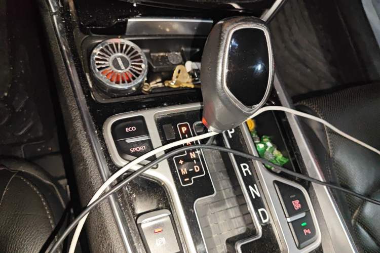 Used Geely Auto Emgrand GT 2015 1.8T Premium Model Gear Lever