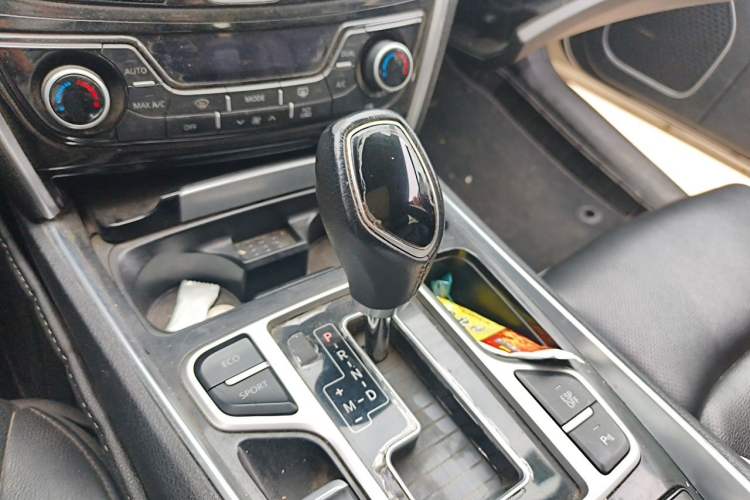 Used Geely Auto Emgrand GT 2015 2.4L Comfort Model Gear Lever