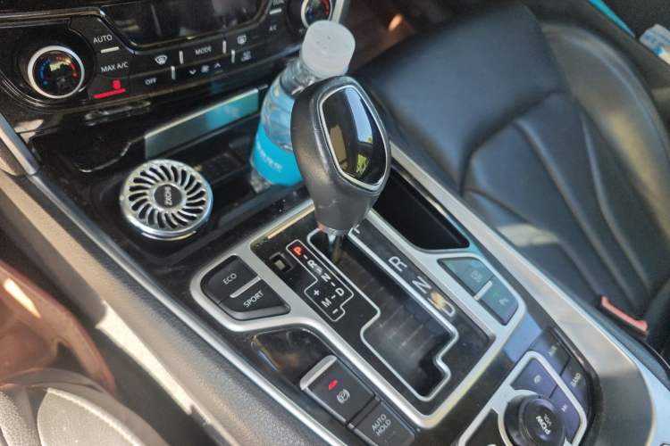 Used Geely Auto Emgrand GT 2015 2.4L Comfort Model Gear Lever