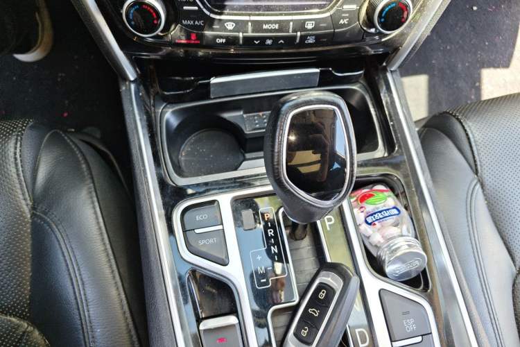 Used Geely Auto Emgrand GT 2015 1.8T Premium Model Gear Lever