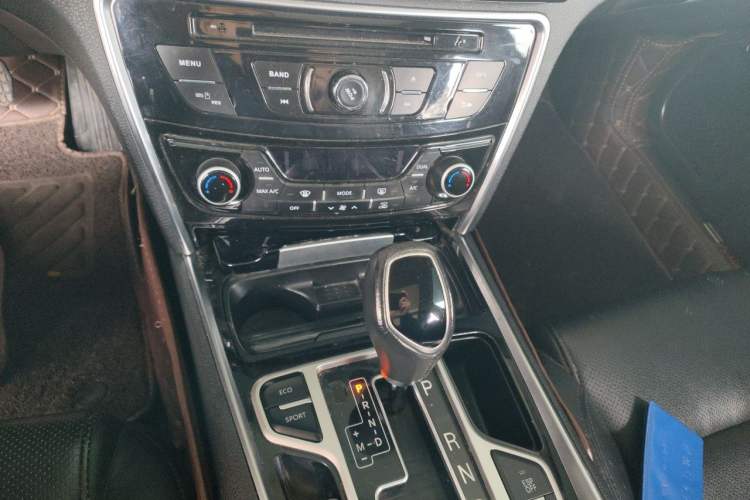 Used Geely Auto Emgrand GT 2015 2.4L Comfort Model Gear Lever
