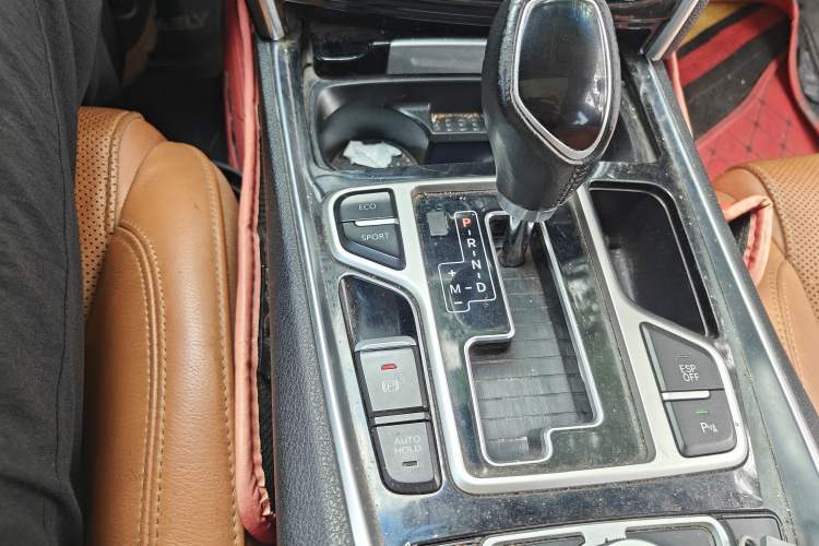 Used Geely Auto Emgrand GT 2015 1.8T Flagship Model Gear Lever