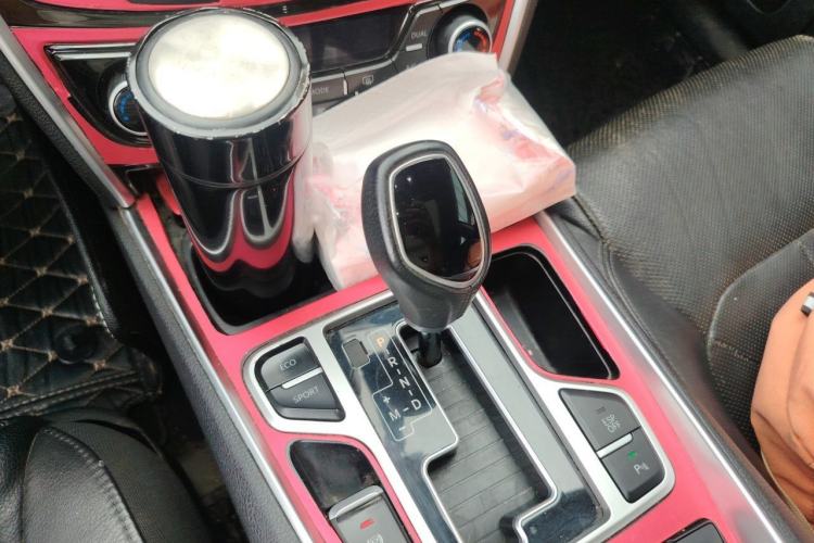 Used Geely Auto Emgrand GT 2015 1.8T Premium Model Gear Lever