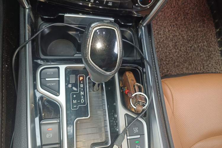 Used Geely Auto Emgrand GT 2015 1.8T Premium Model Gear Lever