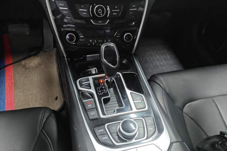 Used Geely Auto Emgrand GT 2015 1.8T Premium Model Gear Lever