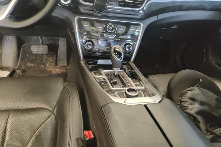 Used Geely Auto Emgrand GT 2015 1.8T Premium Model Gear Lever