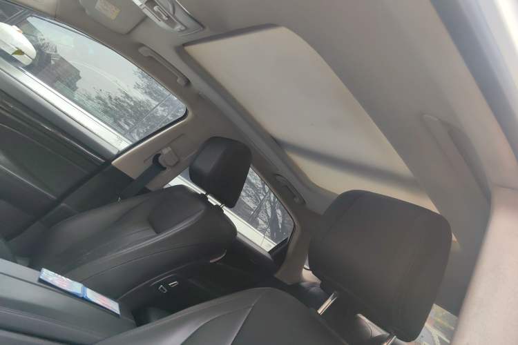 Used Geely Auto Emgrand GT 2015 1.8T Premium Model Headliner