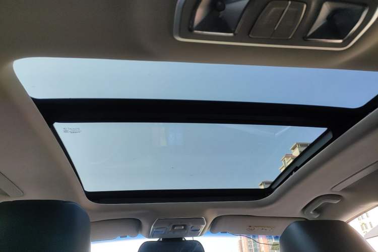 Used Geely Auto Emgrand GT 2015 1.8T Flagship Model Headliner