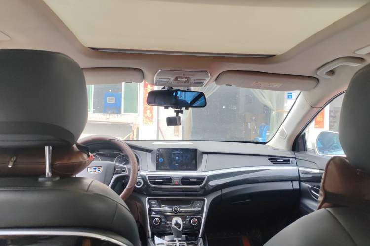 Used Geely Auto Emgrand GT 2015 2.4L Comfort Model Headliner