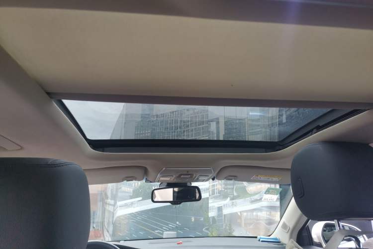 Used Geely Auto Emgrand GT 2015 1.8T Flagship Model Headliner