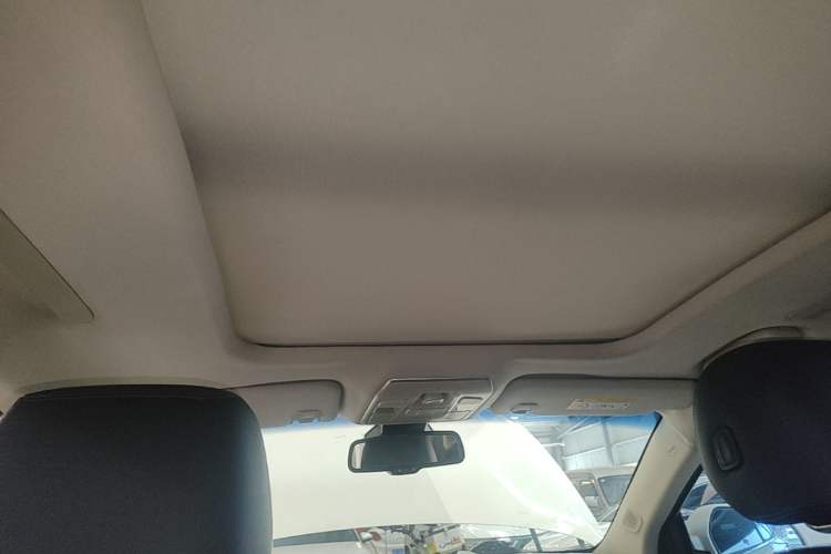 Used Geely Auto Emgrand GT 2015 1.8T Flagship Model Headliner