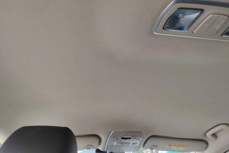 Used Geely Auto Emgrand GT 2015 2.4L Standard Edition Headliner