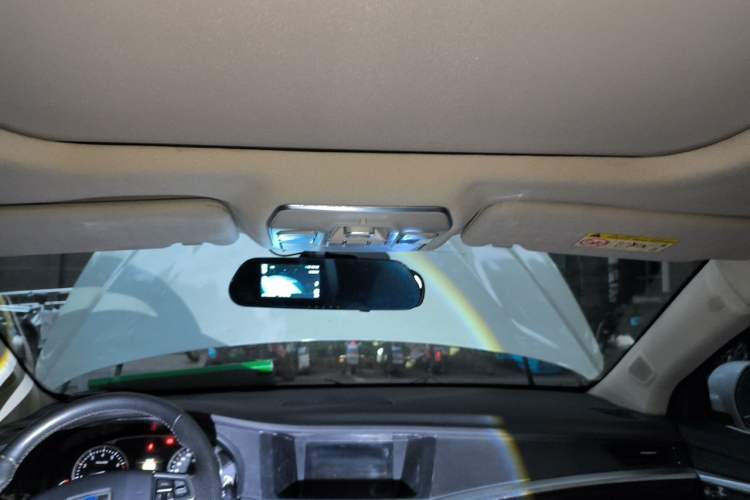 Used Geely Auto Emgrand GT 2015 2.4L Comfort Model Headliner