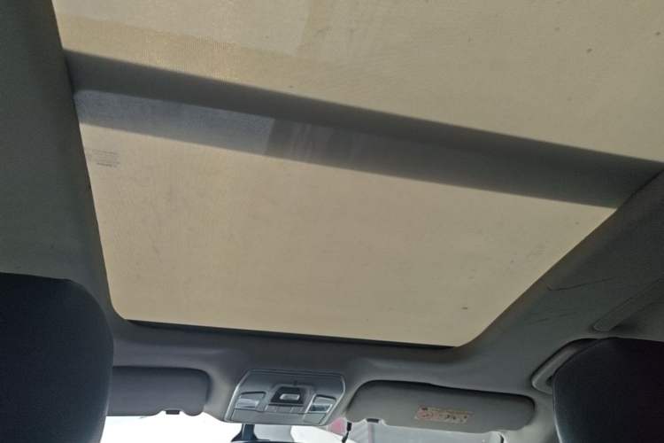 Used Geely Auto Emgrand GT 2015 2.4L Comfort Model Headliner