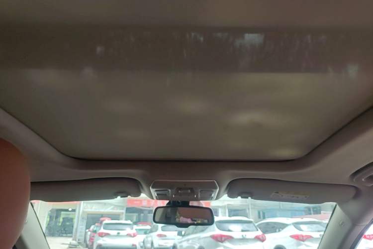 Used Geely Auto Emgrand GT 2015 1.8T Premium Model Headliner