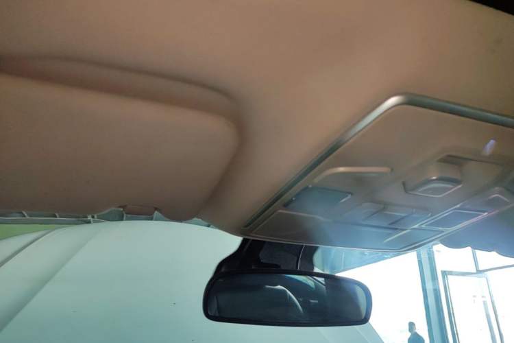 Used Geely Auto Emgrand GT 2015 2.4L Comfort Model Headliner