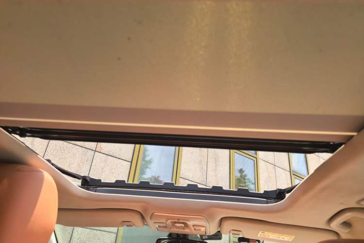 Used Geely Auto Emgrand GT 2015 1.8T Luxury Model Headliner