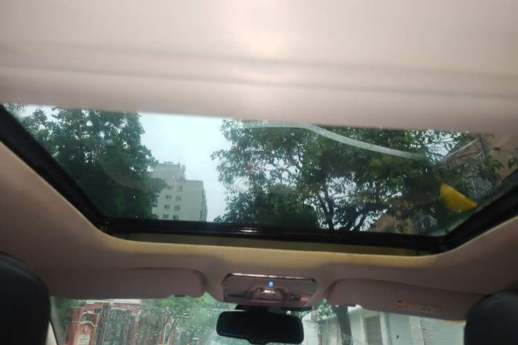 Used Geely Auto Emgrand GT 2015 1.8T Premium Model Headliner