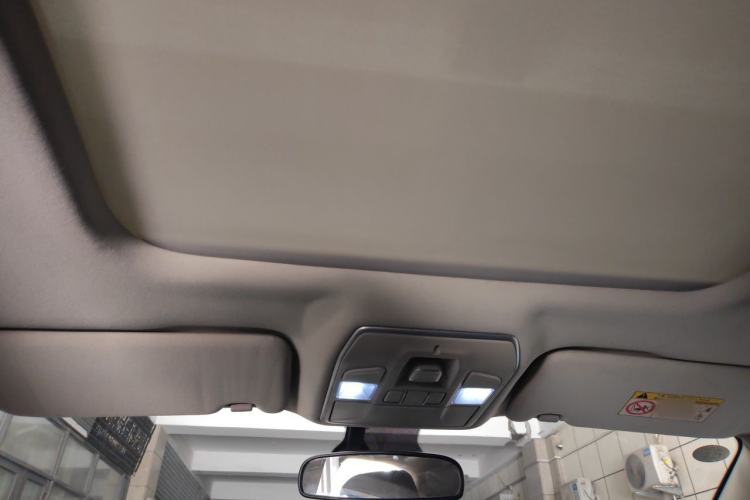 Used Geely Auto Emgrand GT 2015 1.8T Comfort Model Headliner