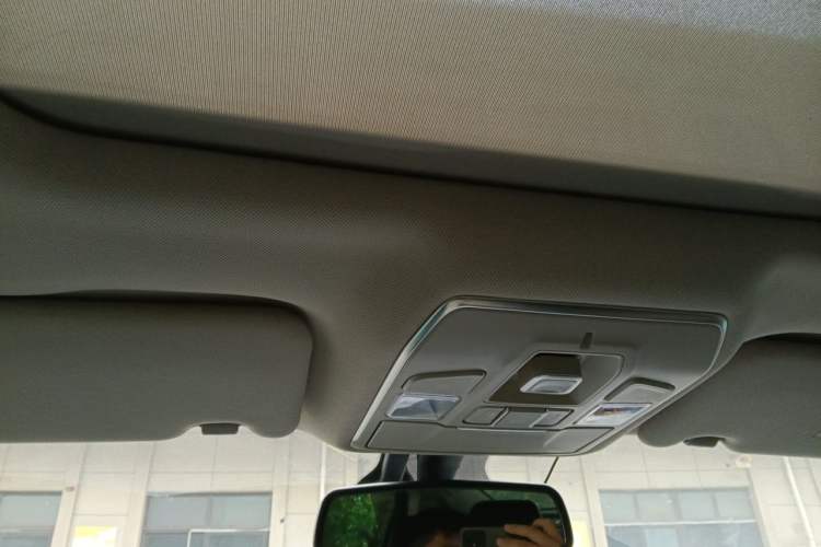 Used Geely Auto Emgrand GT 2015 1.8T Premium Model Headliner
