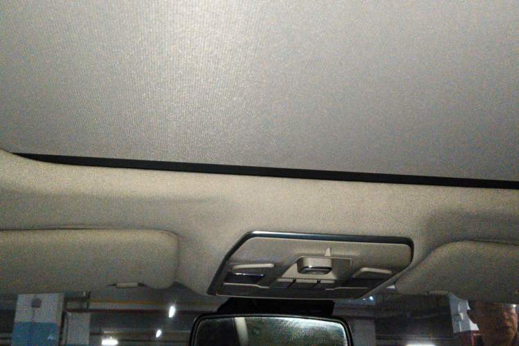 Used Geely Auto Emgrand GT 2015 1.8T Premium Model Headliner