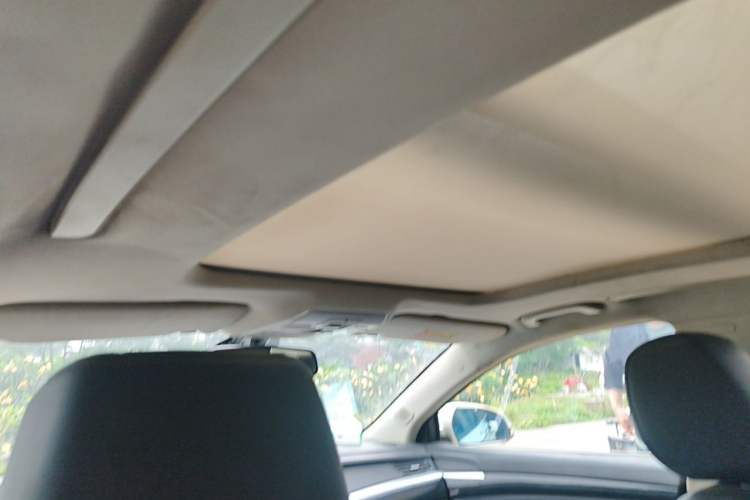 Used Geely Auto Emgrand GT 2015 2.4L Comfort Model Headliner