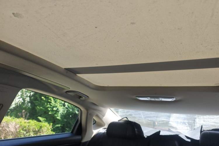 Used Geely Auto Emgrand GT 2015 2.4L Comfort Model Headliner