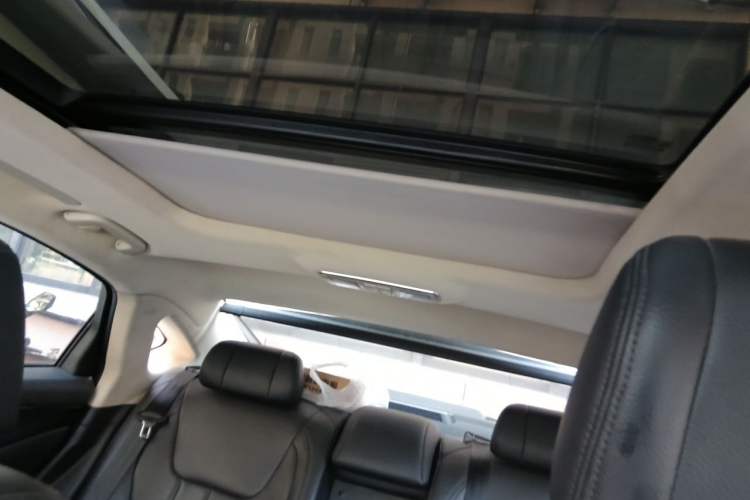 Used Geely Auto Emgrand GT 2015 1.8T Flagship Model Headliner