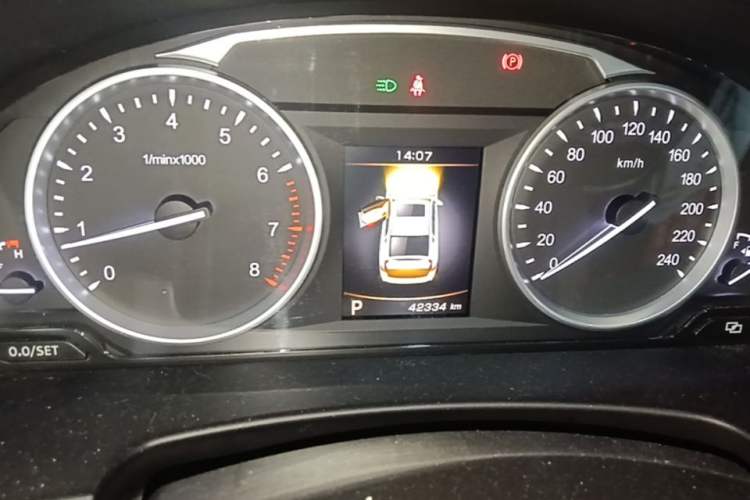Used Geely Auto Emgrand GT 2015 2.4L Standard Edition Instrument Cluster