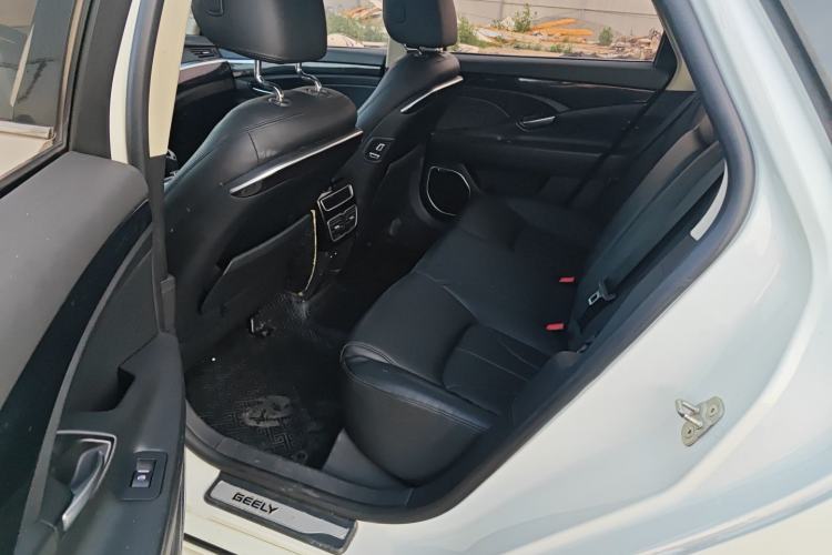 Used Geely Auto Emgrand GT 2015 1.8T Premium Model Interior 2