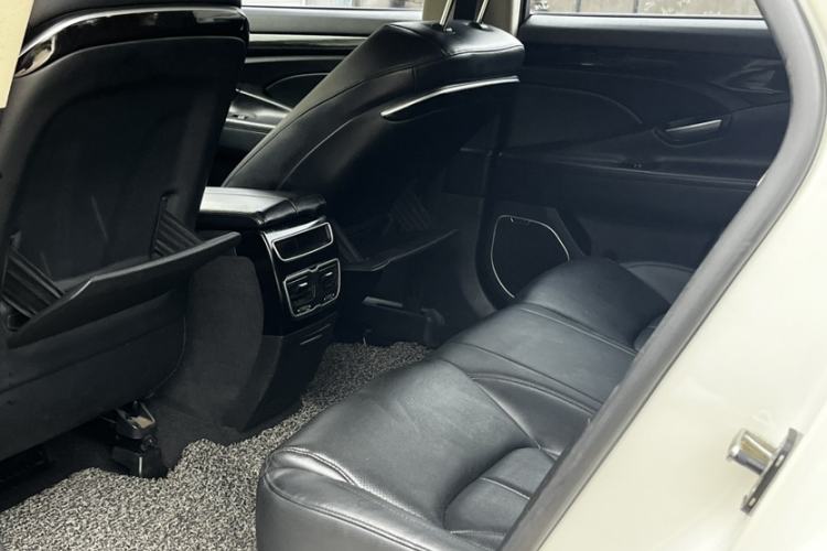 Used Geely Auto Emgrand GT 2015 1.8T Standard Model Interior 3
