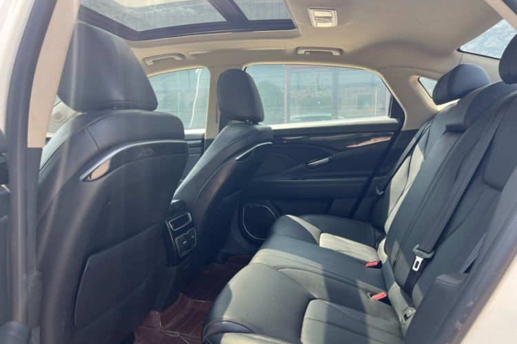 Used Geely Auto Emgrand GT 2015 2.4L Comfort Model Interior 3