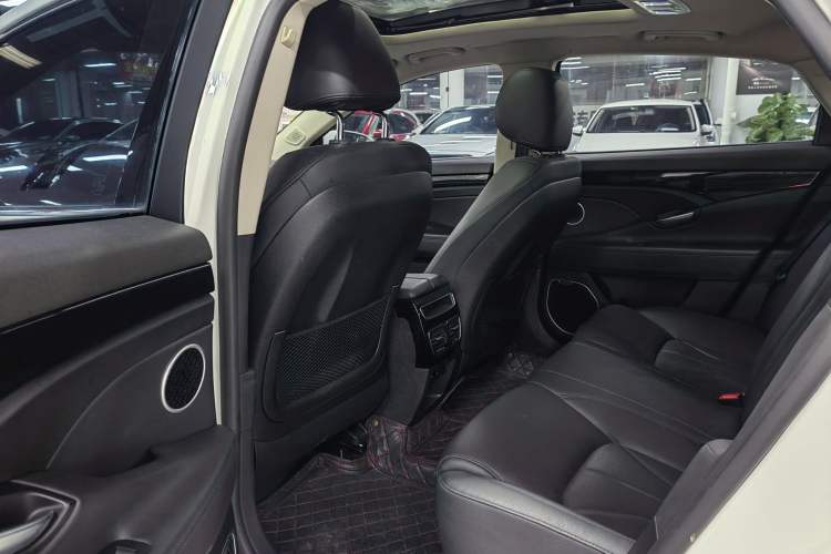 Used Geely Auto Emgrand GT 2015 2.4L Luxury Model Interior 3